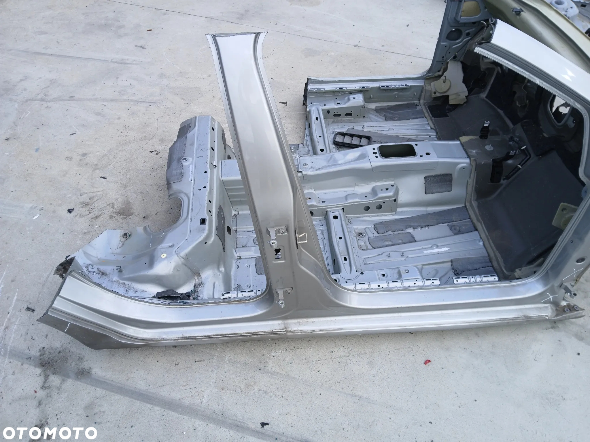 Ćwiartka Podłużnica Fartuch Próg Słupek VW Golf VII 7 5-Drzwi Hatchback - 3