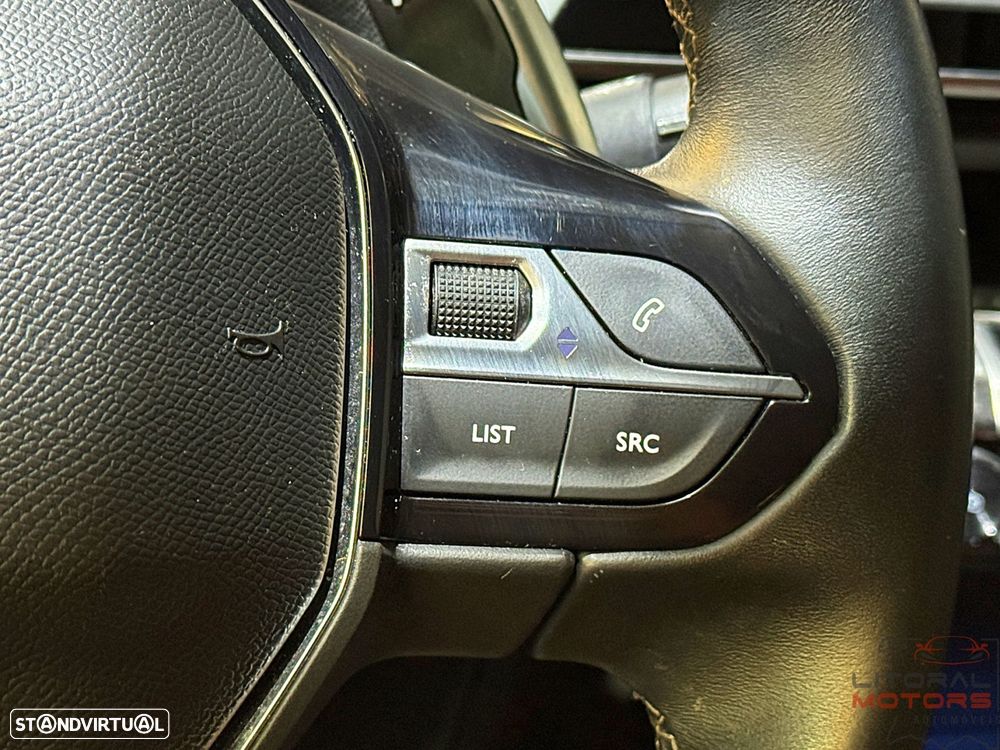 Peugeot 3008 1.6 Hybrid Allure e-EAT8 - 25