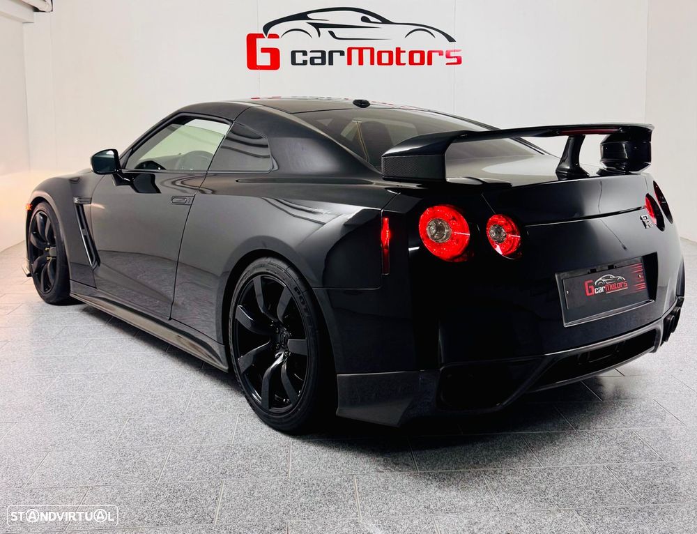 Nissan GT-R 3.8 V6 Black Edition - 4