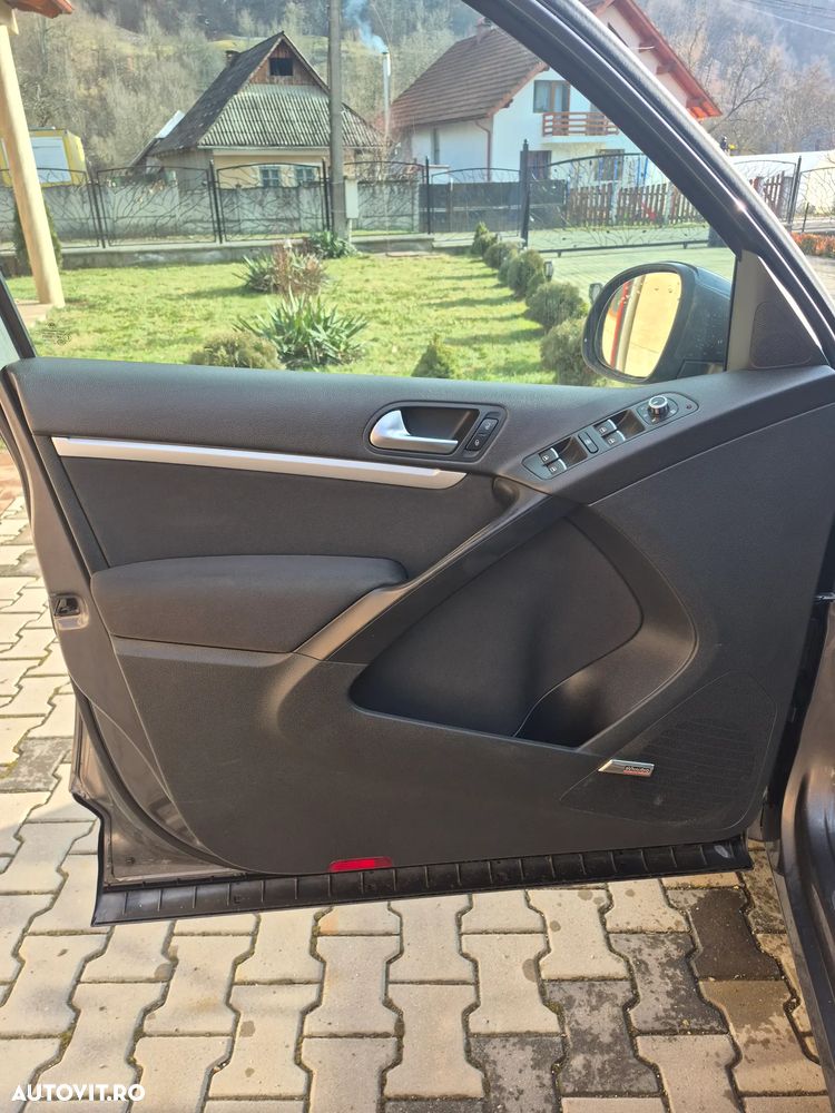 Volkswagen Tiguan - 9