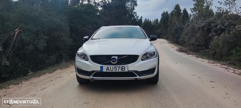 Volvo V60 Cross Country D4 Momentum - 4