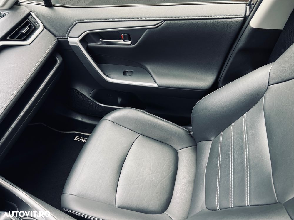 Toyota RAV4 2.5 4x4 Lounge - 17