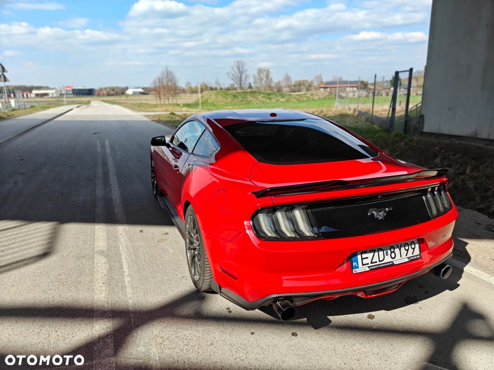 Ford Mustang - 3