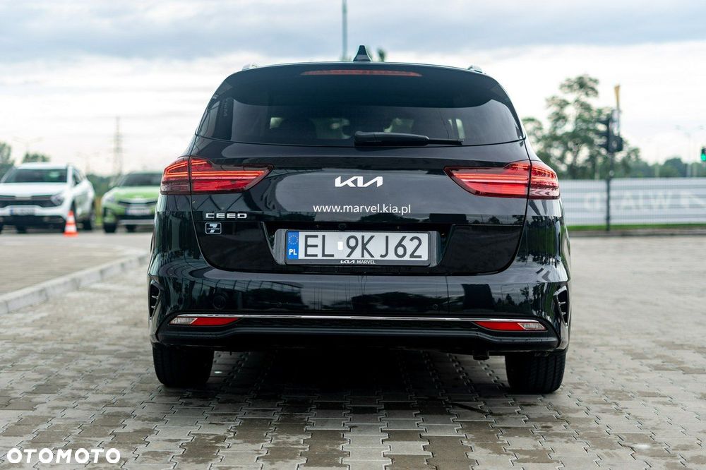 Kia Ceed - 4