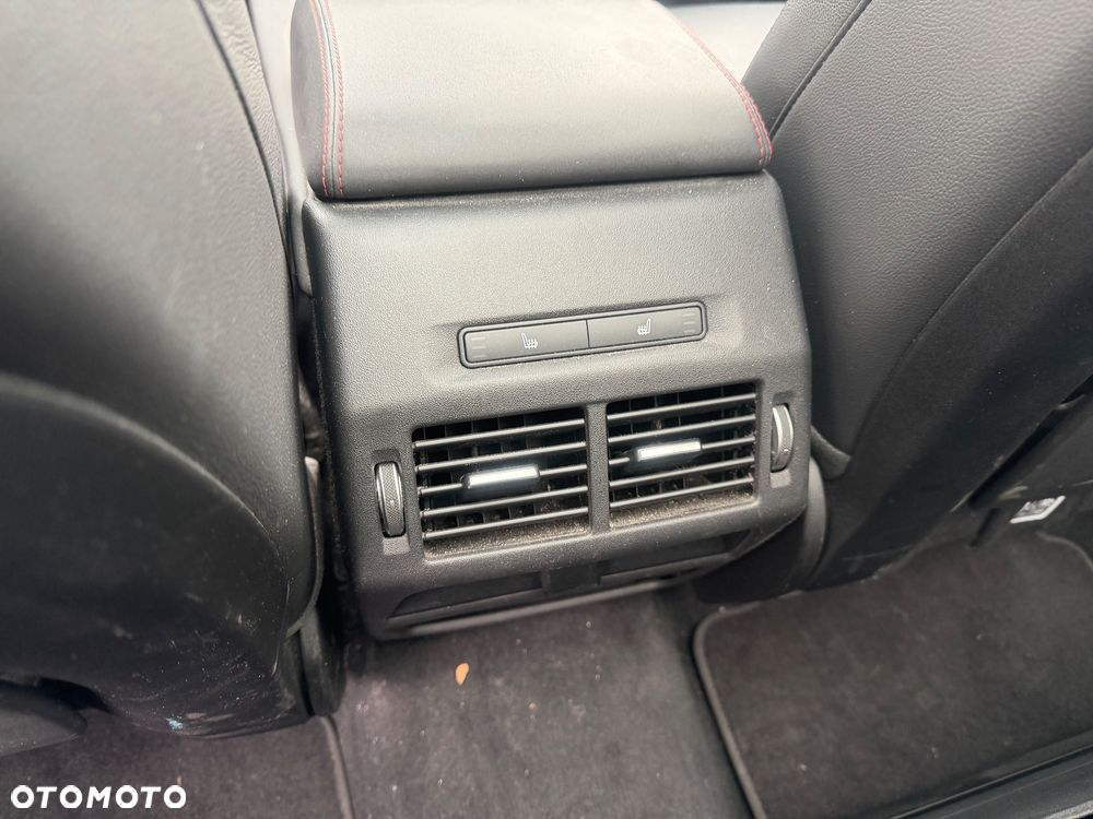 Land Rover Discovery Sport - 14