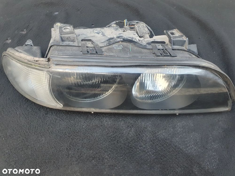 Lampa przód przednia PRAWA TYC BMW E39 XENON KOMPLETNA EUROPA - 1