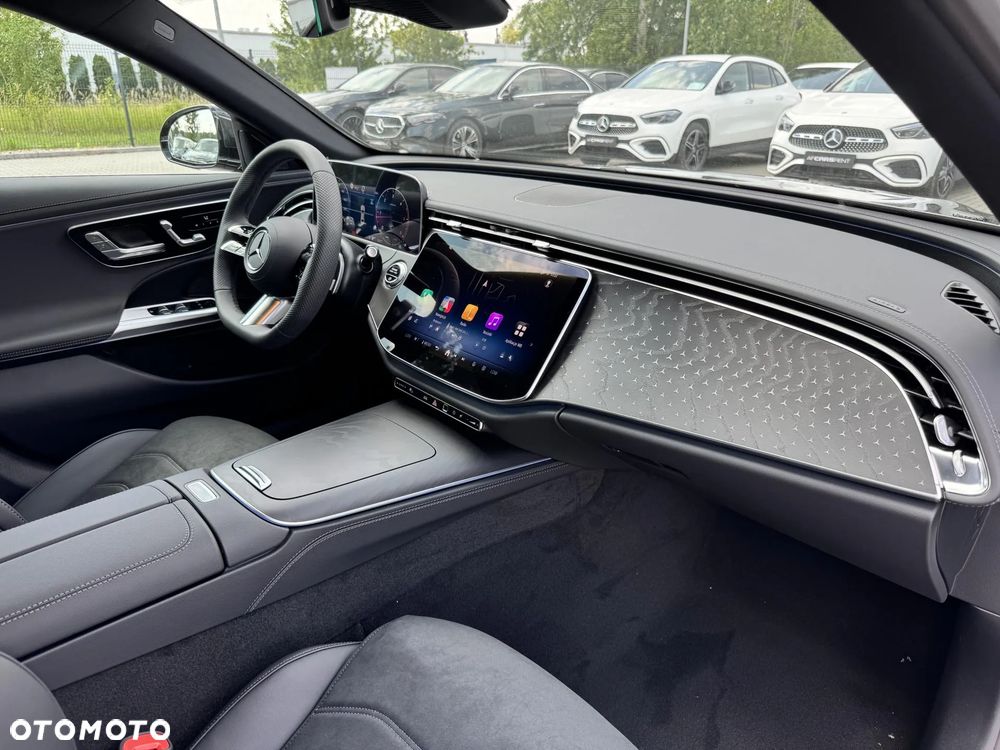 Mercedes-Benz Klasa E 220 d mHEV 4-Matic AMG 9G-Tronic - 17