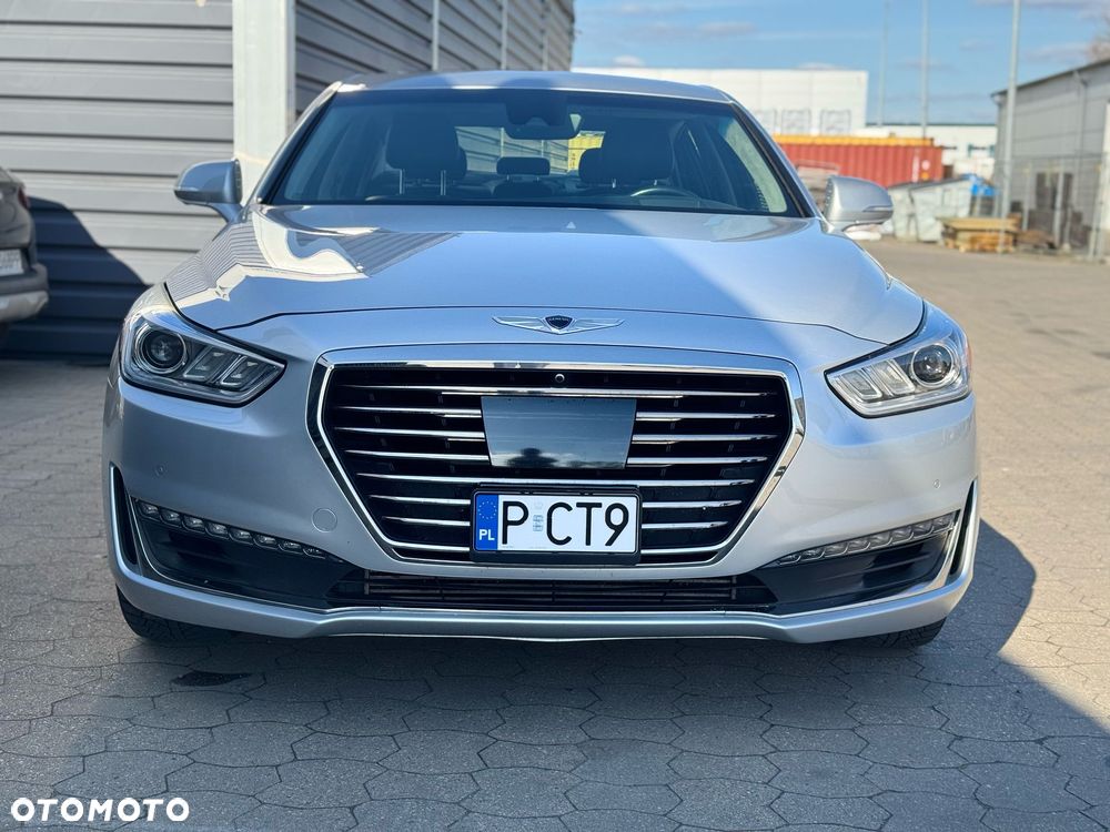 Genesis G90 - 13