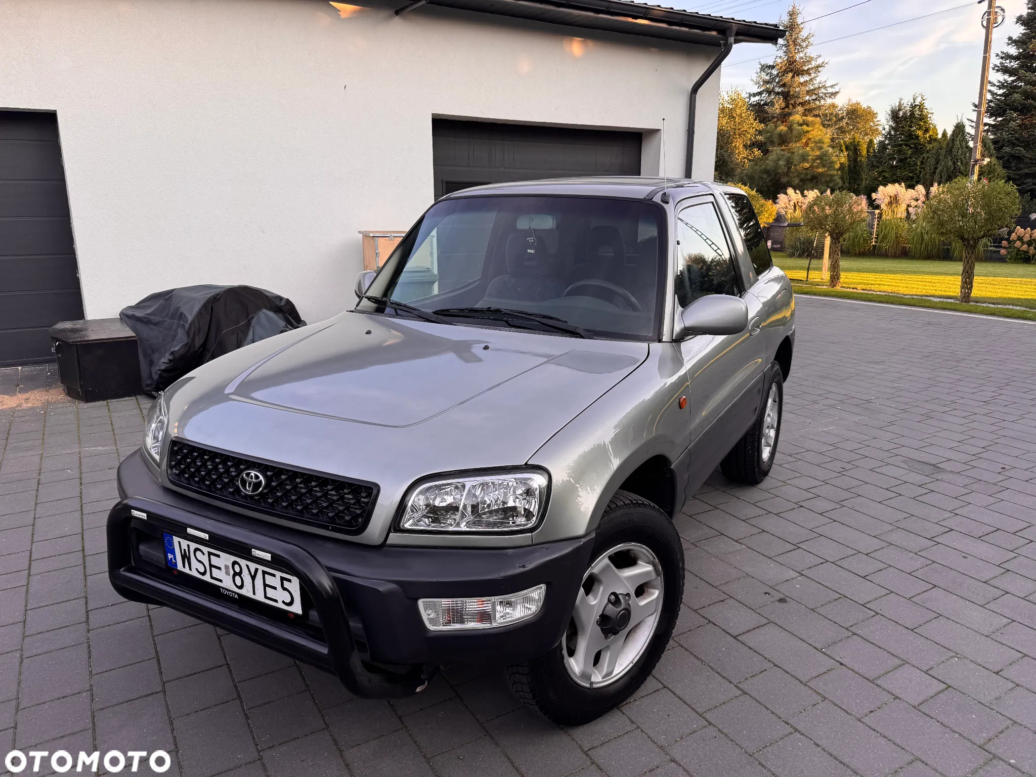 Toyota RAV4 2.0 - 15