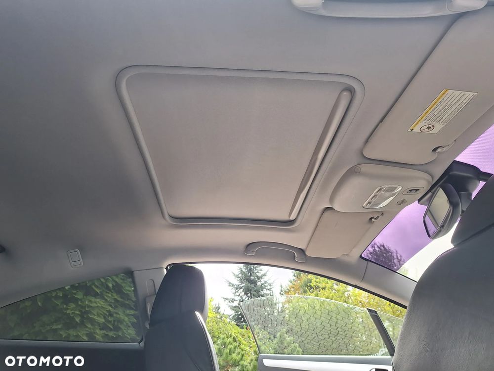 Peugeot 407 - 24