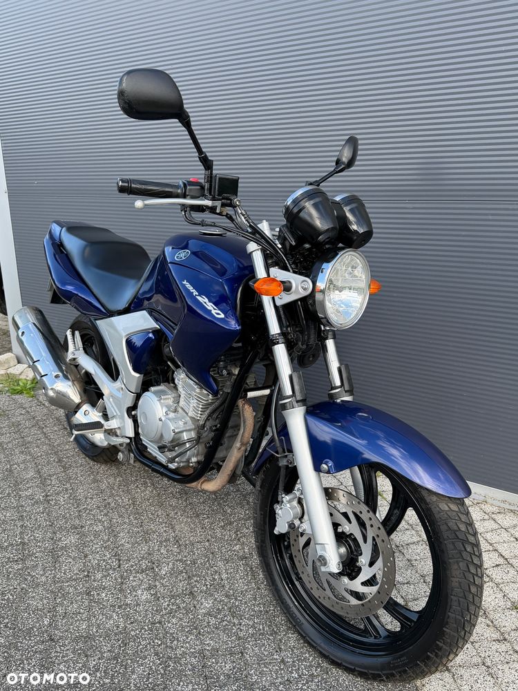 Yamaha YBR - 7