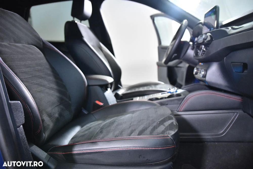 Ford Kuga 2.5 Duratec PHEV ST-LINE - 12