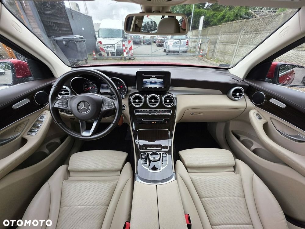 Mercedes-Benz GLC 220 d 4Matic 9G-TRONIC - 13