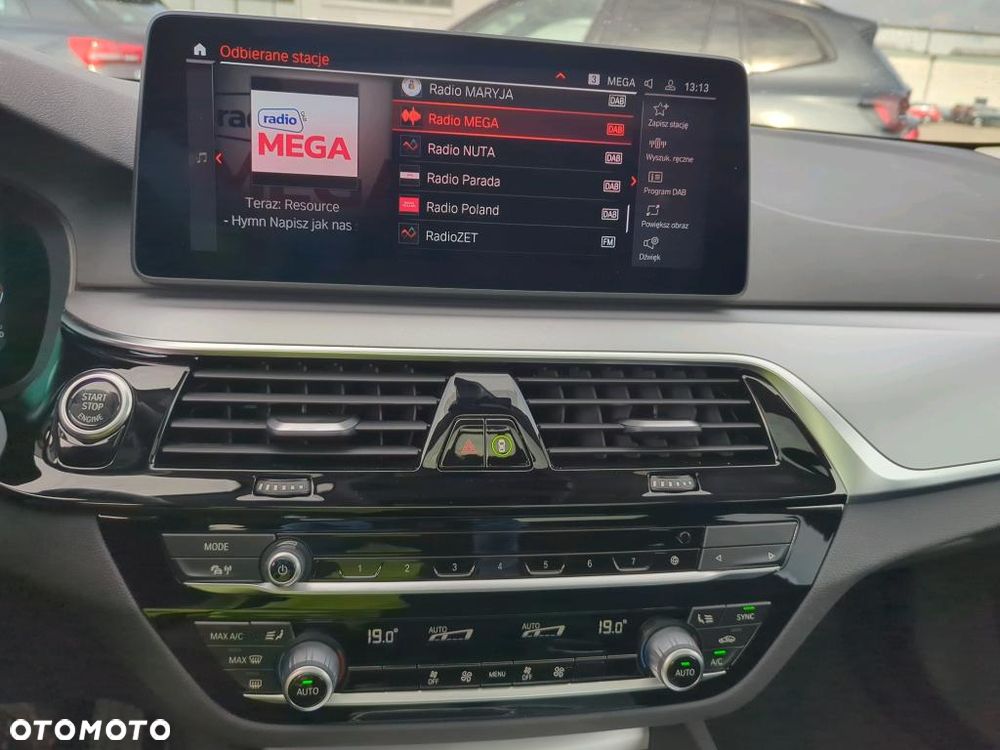 BMW Seria 5 530i mHEV - 14