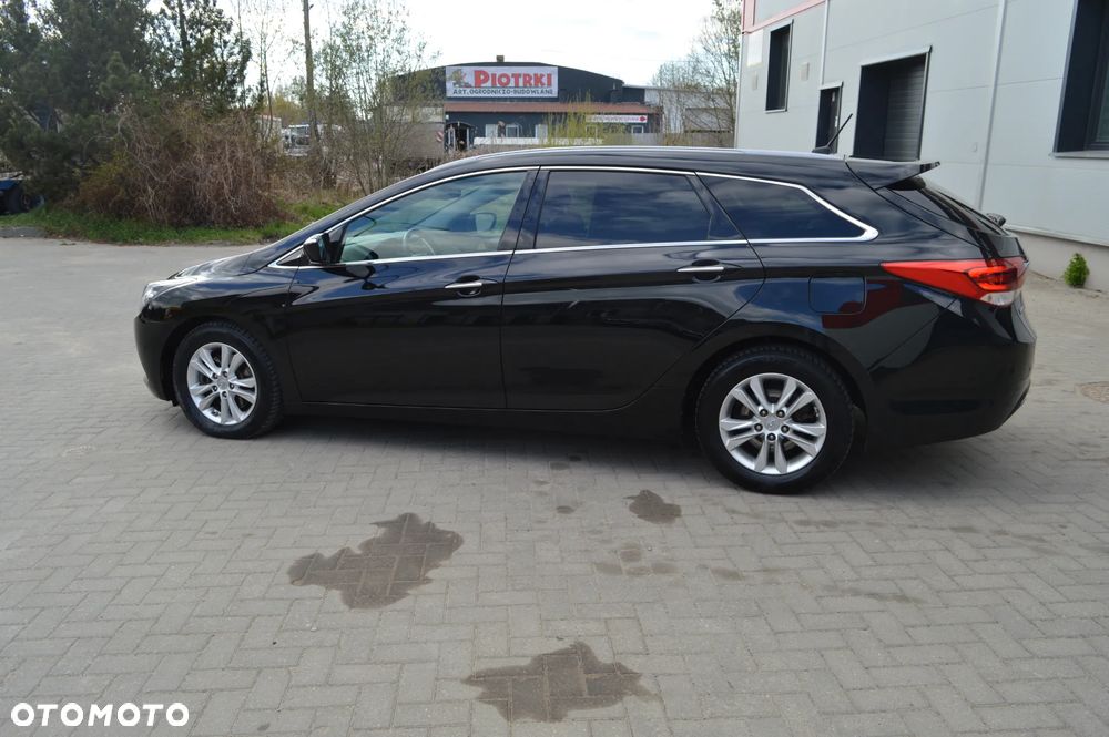 Hyundai i40 Kombi blue 1.6 Family+ - 6