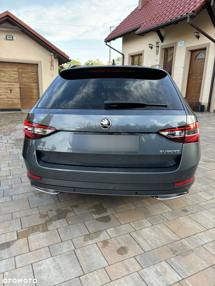 Skoda Superb 2.0 TDI SCR Sportline DSG - 5