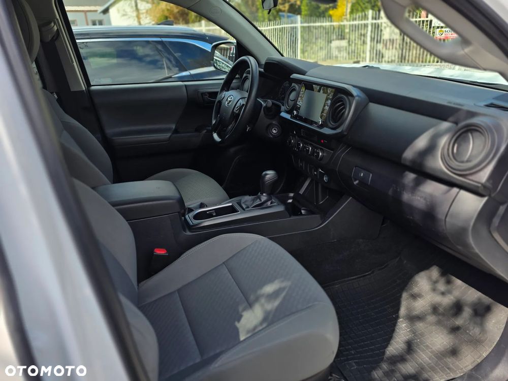 Toyota Tacoma - 9