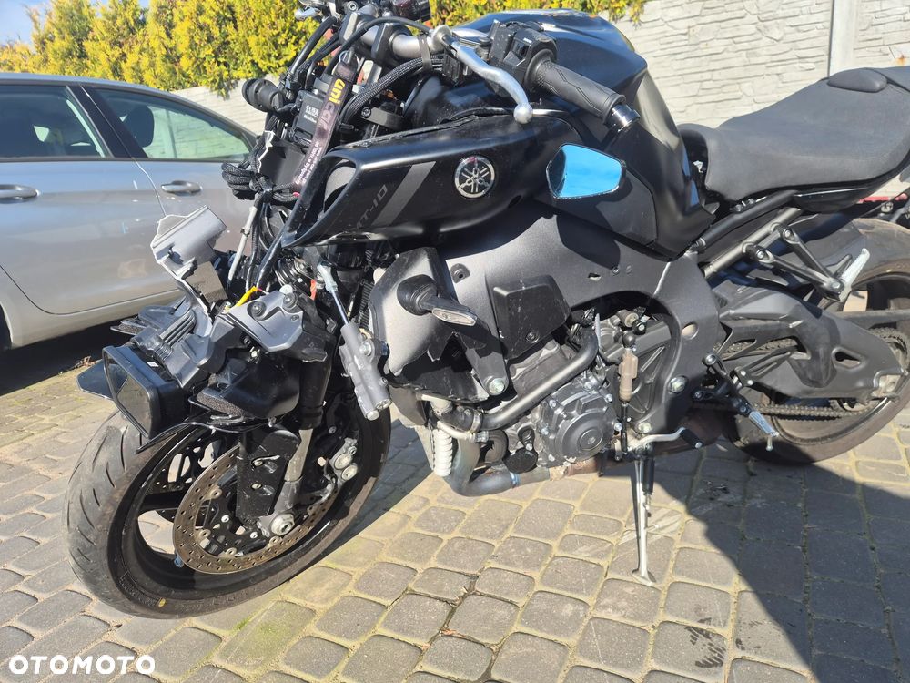 Yamaha MT - 4