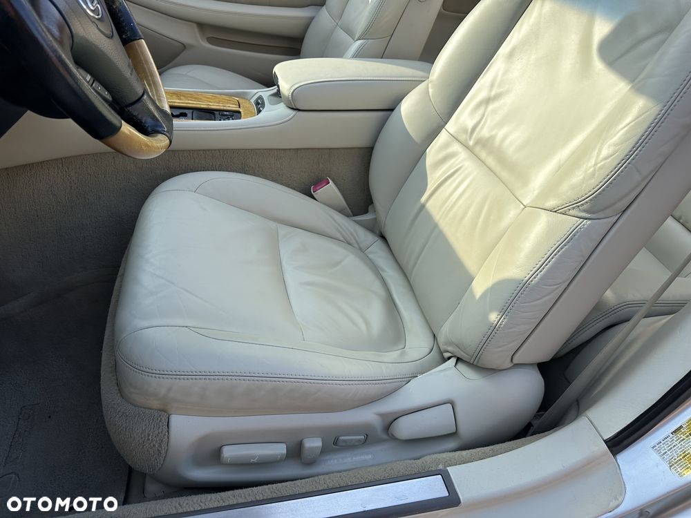 Lexus SC 430 Prestige - 14