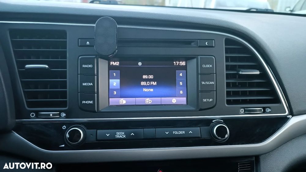 Hyundai Elantra 1.6 MPi Highway - 21