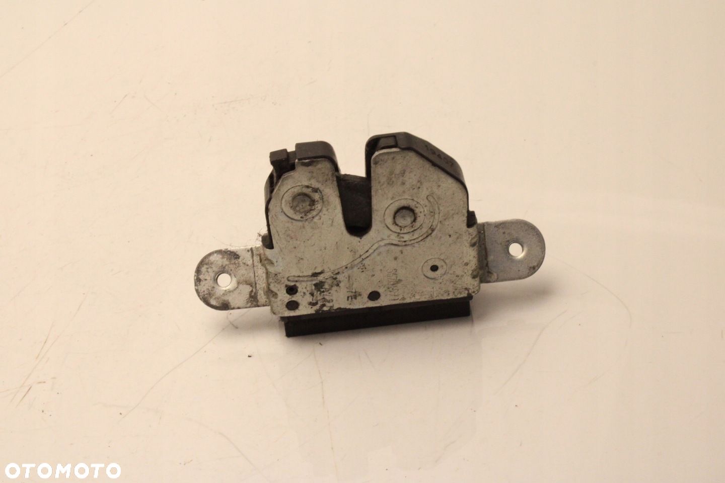 LANCIA DELTA OPEL CORSA D FIAT BRAVO II ZAMEK KLAPY BAGAŻNIKA TYŁ 55701971 - 1