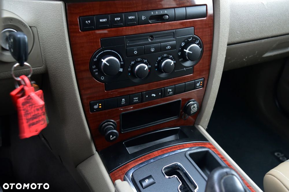 Jeep Grand Cherokee 5.7 V8 HEMI Automatik Limited - 23