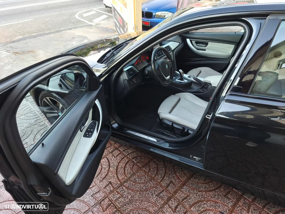 BMW 320 d Aut. Blue Performance Sport Line - 16