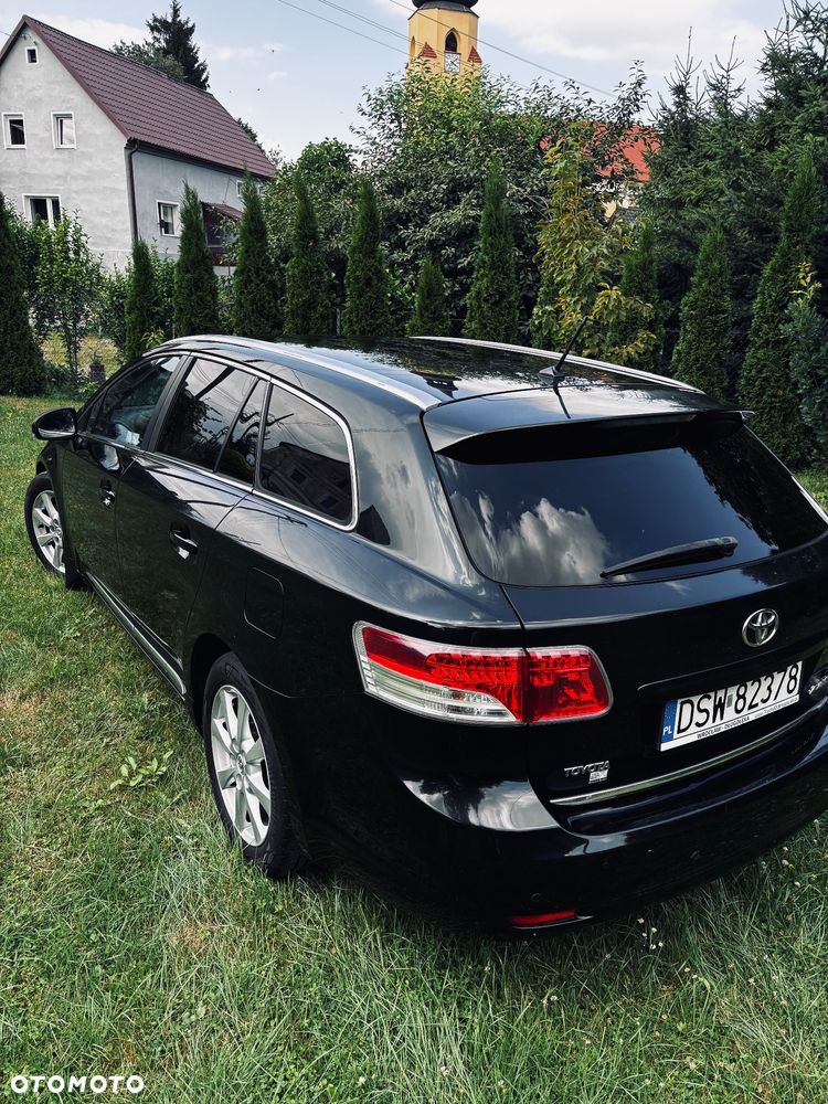 Toyota Avensis 2.0 D-4D Platinium - 17
