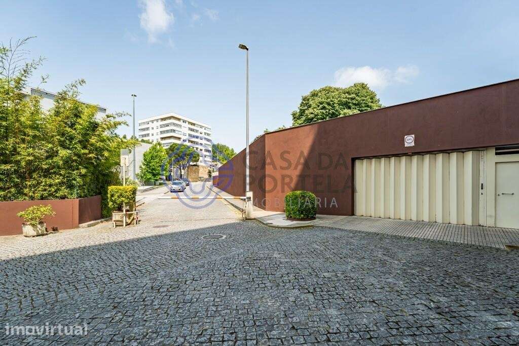 Apartamento T3 totalmente renovado — Lordelo do Ouro, Porto - Grande imagem: 3/37