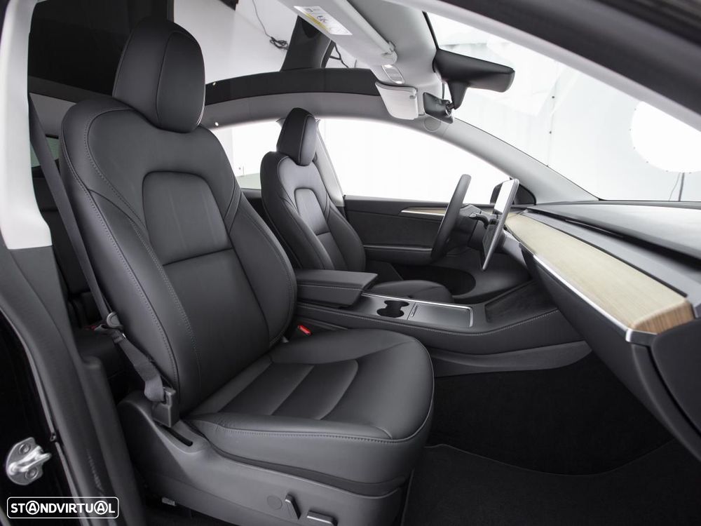 Tesla Model Y Long Range RWD - 14