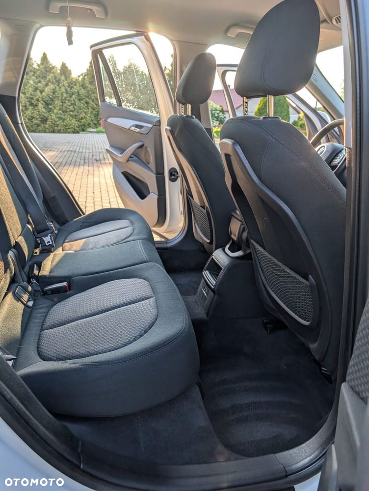 BMW X1 sDrive18d Advantage - 28