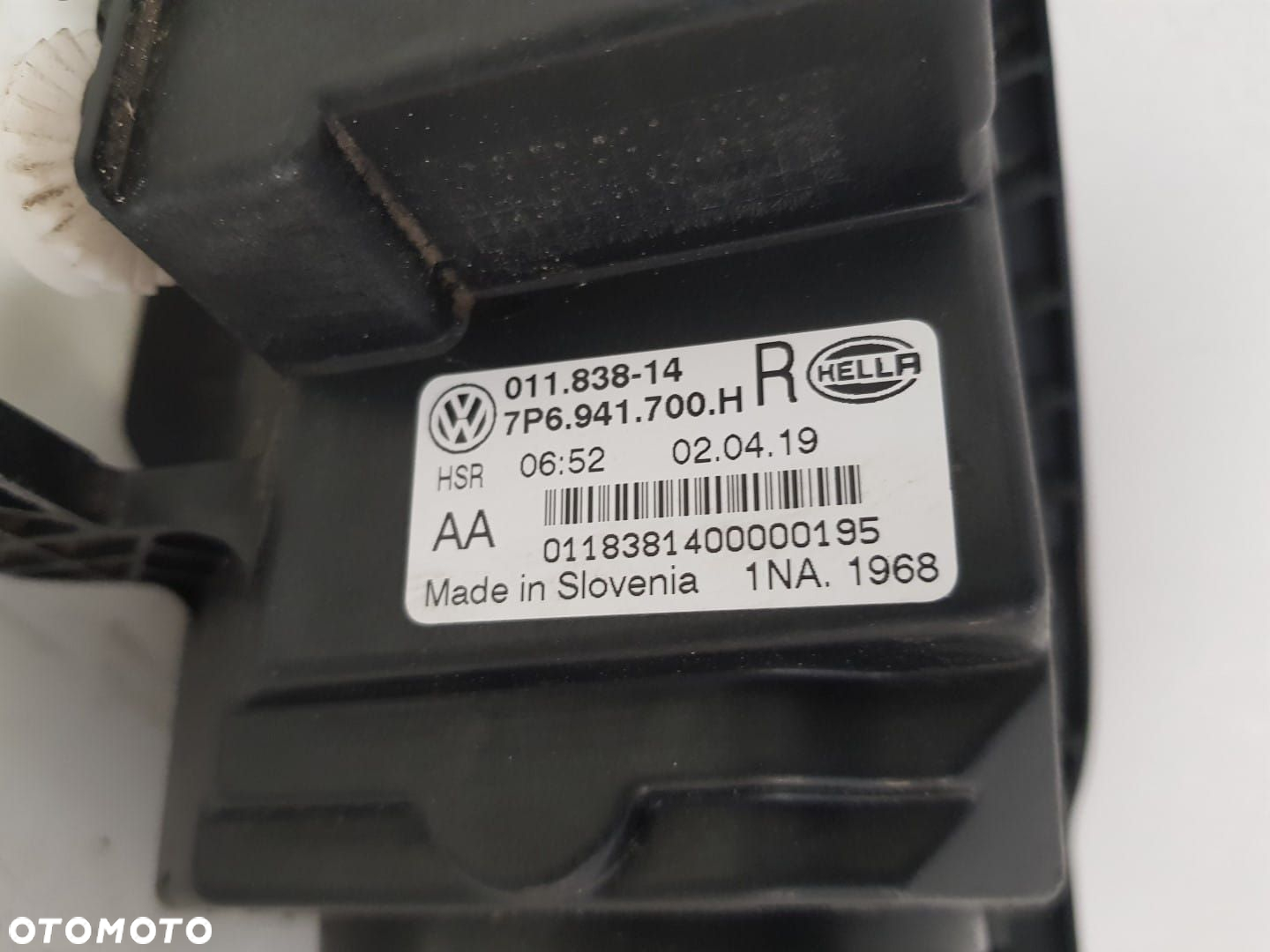 HALOGEN PRAWY VW TOUAREG 7P II LIFT 7P6941700H - 7
