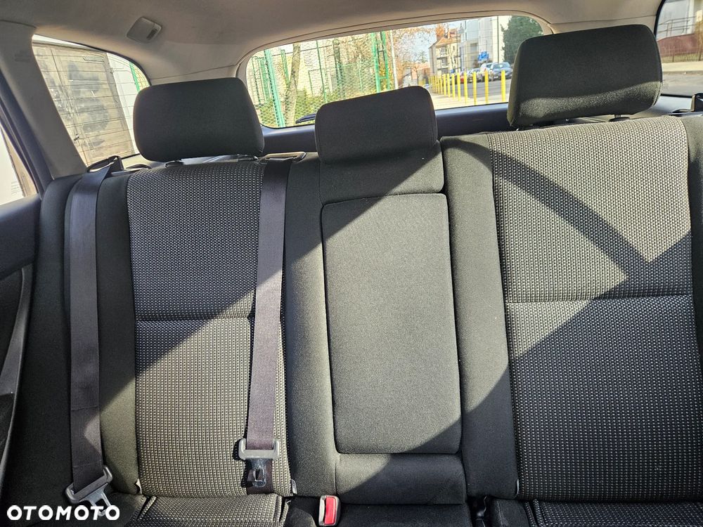 Toyota Avensis 1.8 VVT-i Combi - 9