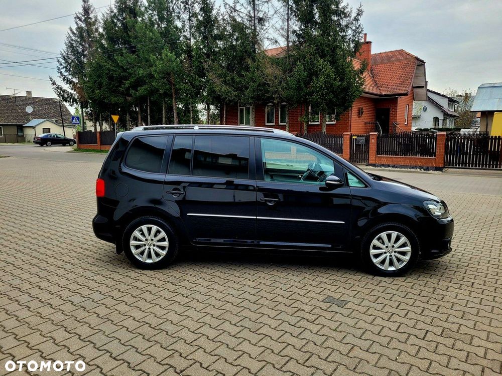 Volkswagen Touran 1.6 TDI DPF BlueMotion Technology DSG Highline - 15