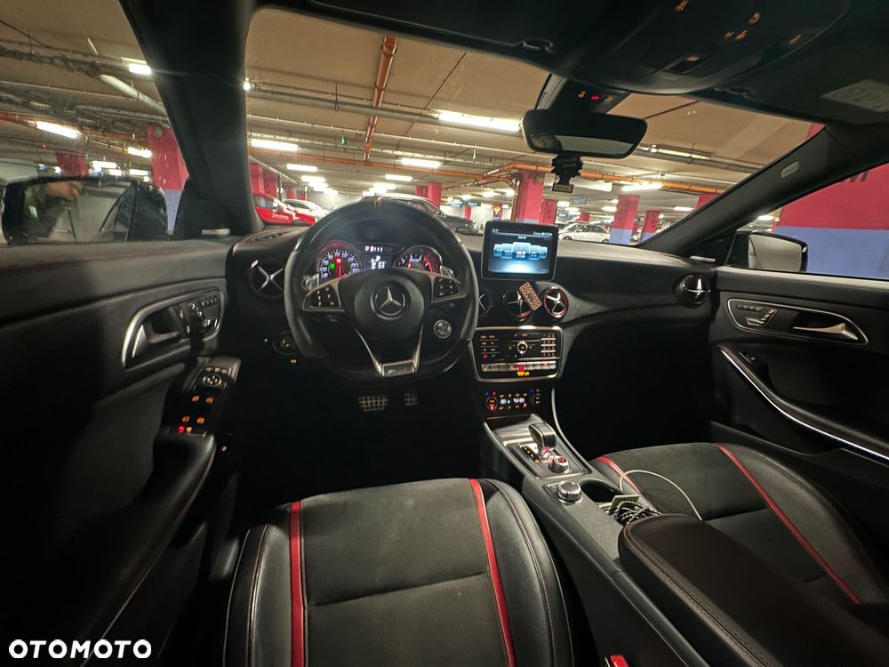 Mercedes-Benz CLA AMG 45 4-Matic - 8