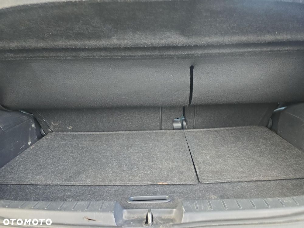 Toyota Yaris 1.3 Luna A/C - 16