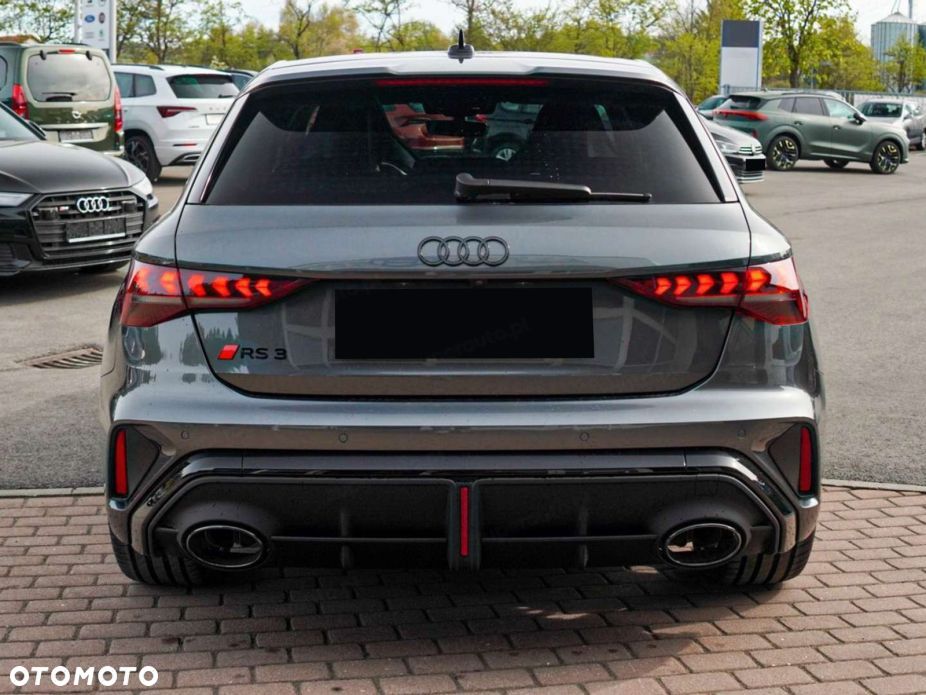 Audi RS3 Sportback TFSI Quattro S tronic - 3