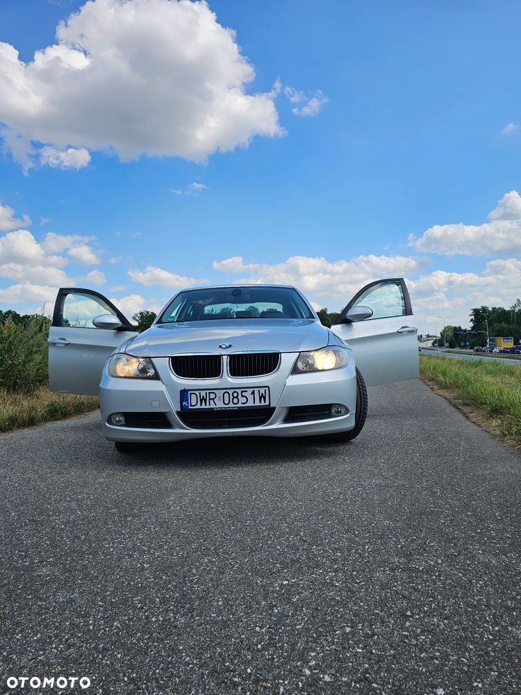 BMW Seria 3 318d DPF - 2
