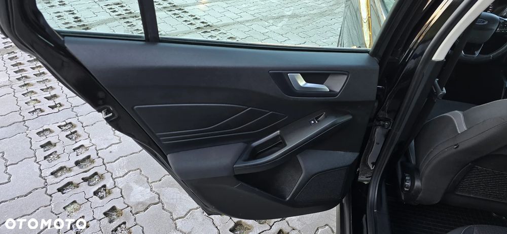Ford Focus SW - 21