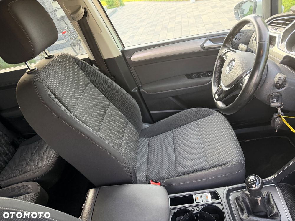 Volkswagen Touran 1.6 TDI BMT Comfortline - 12