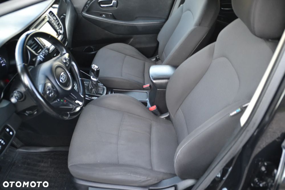 Kia Carens 1.6 GDI Business Line 7os EU6 - 32