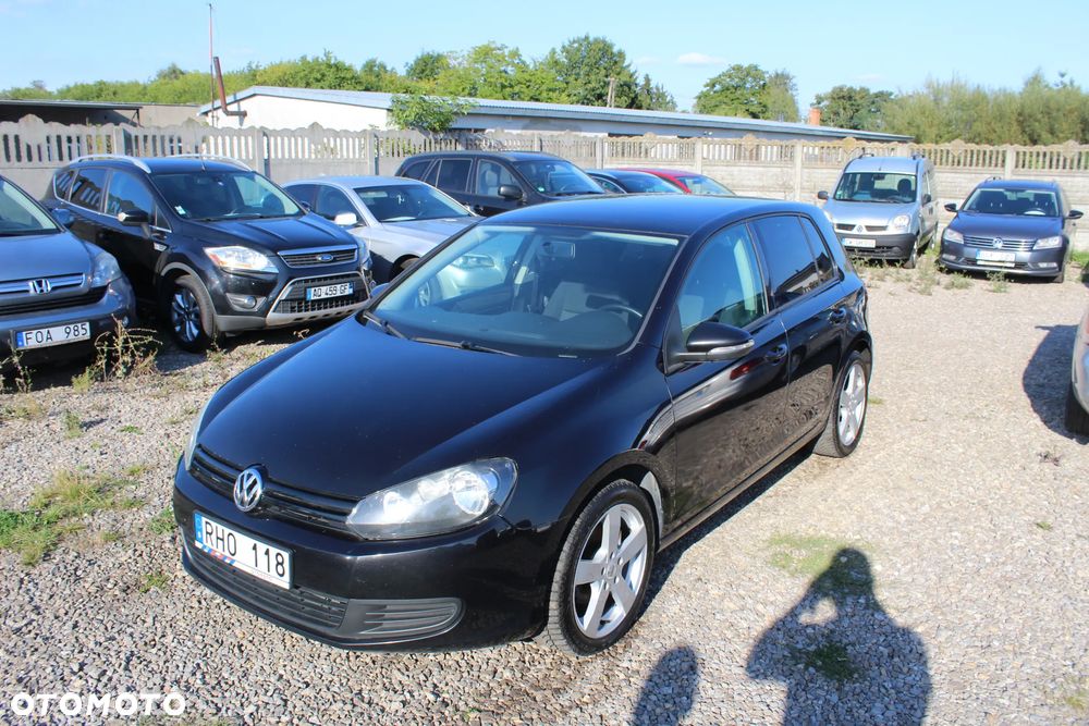 Volkswagen Golf - 1