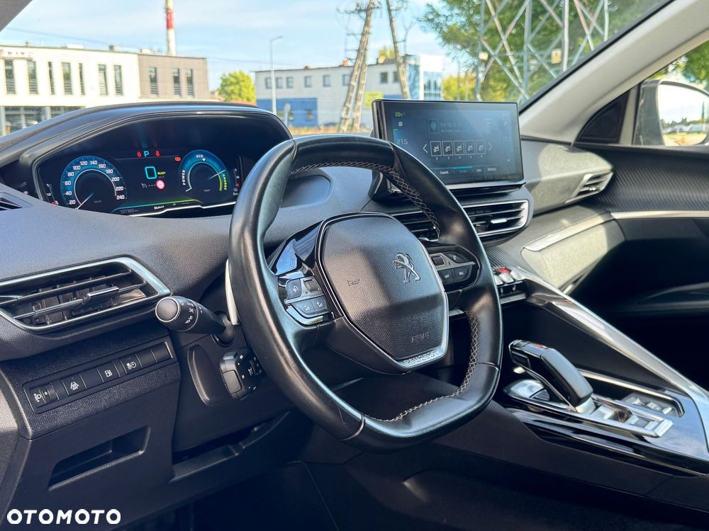 Peugeot 3008 1.6 PureTech HYbrid Allure S&S EAT8 - 11