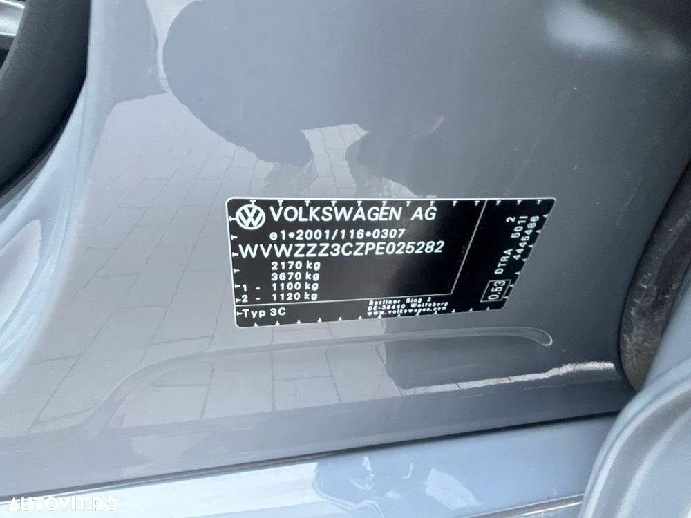 Volkswagen Passat 2.0 TDI DSG Comfortline - 27
