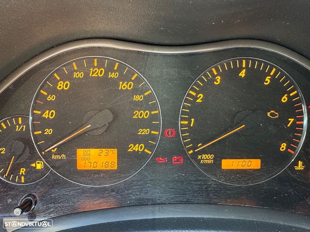 Toyota Avensis S/D 1.6 Sol - 10