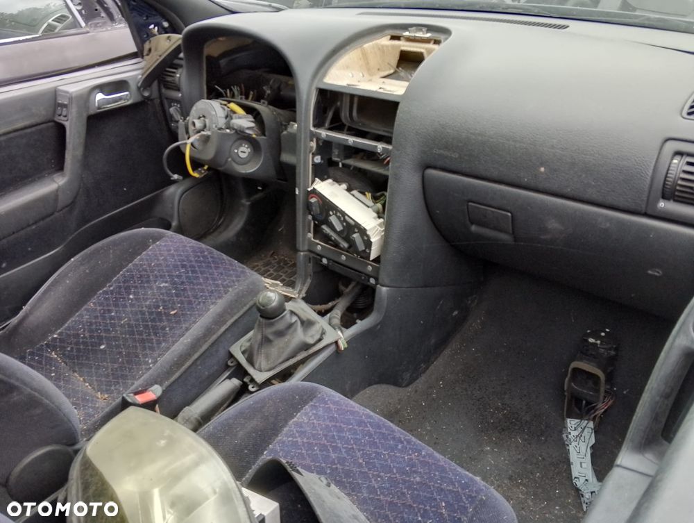 Opel Astra G (98-09r.) 1.4B 89KM. Silnik X14XE Skrzynia MG4 lakier Z282 / 13L / 13U. Cały na części. GWARANCJA !!! Przód Tył Zestaw Komplet Drzwi Klapa Zderzak Błotnik Maska Grill Atrapa Szyba Pas Lampa Lusterko Boczki Fotel Kanapa Kokpit Deska Rozdzielcza Przełącznik Włącznik Sterownik Przewody Wiązka Instalacja Moduł Komputer Czujnik Listwa Pompa Alternator Wtryski Głowica Rozrusznik Kompresor Sprzęgło Dwumas Silnik Skrzynia ABS Klimatyzacji Paliwa Wspomagania Kolektor Turbina Przepustnica Zawór Chłodnica Koło Hak Belka Sanki Zawieszenie Mcpherson Półoś Amortyzator Wydech Tłumik Zacisk Most - 8