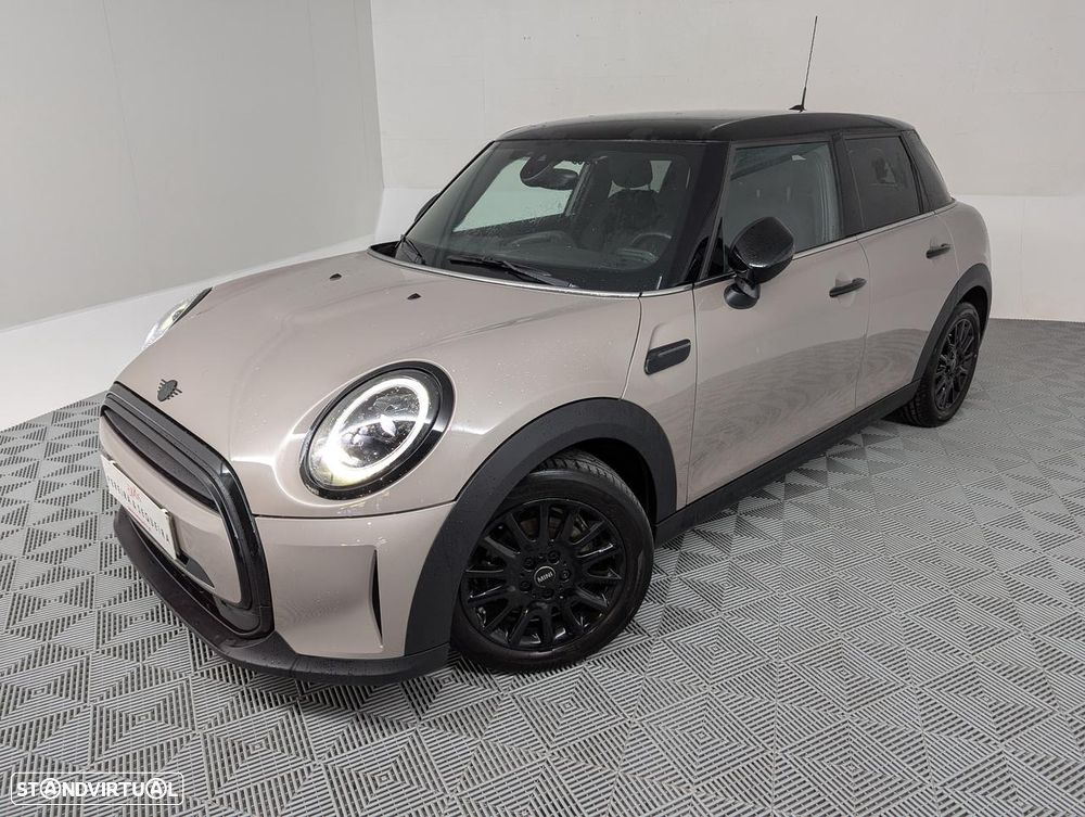 MINI 5 Portas Cooper Camden Edition - 1