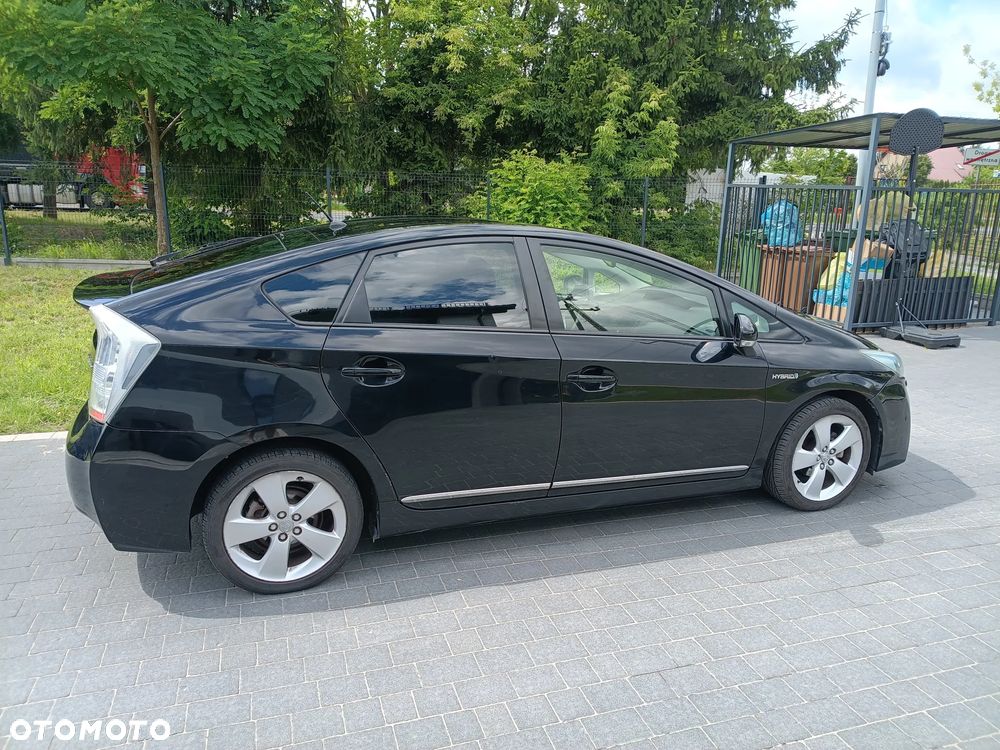 Toyota Prius 1.8 HSD Prestige - 31