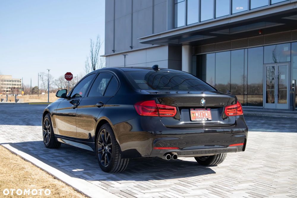 BMW Seria 3 330i xDrive M Sport - 12