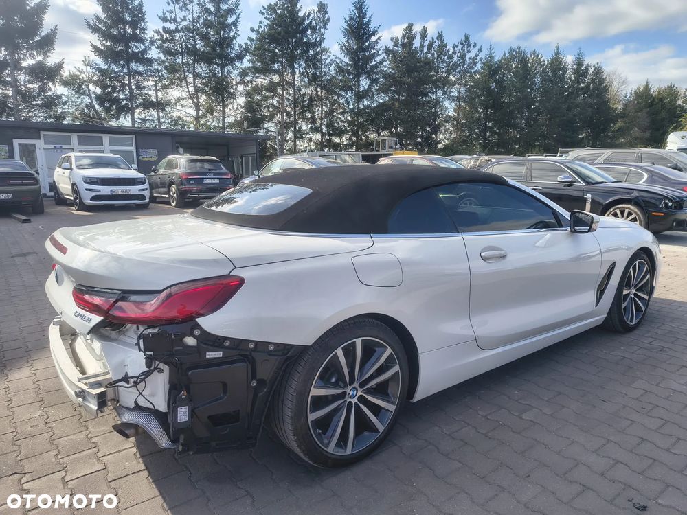 BMW Seria 8 - 7
